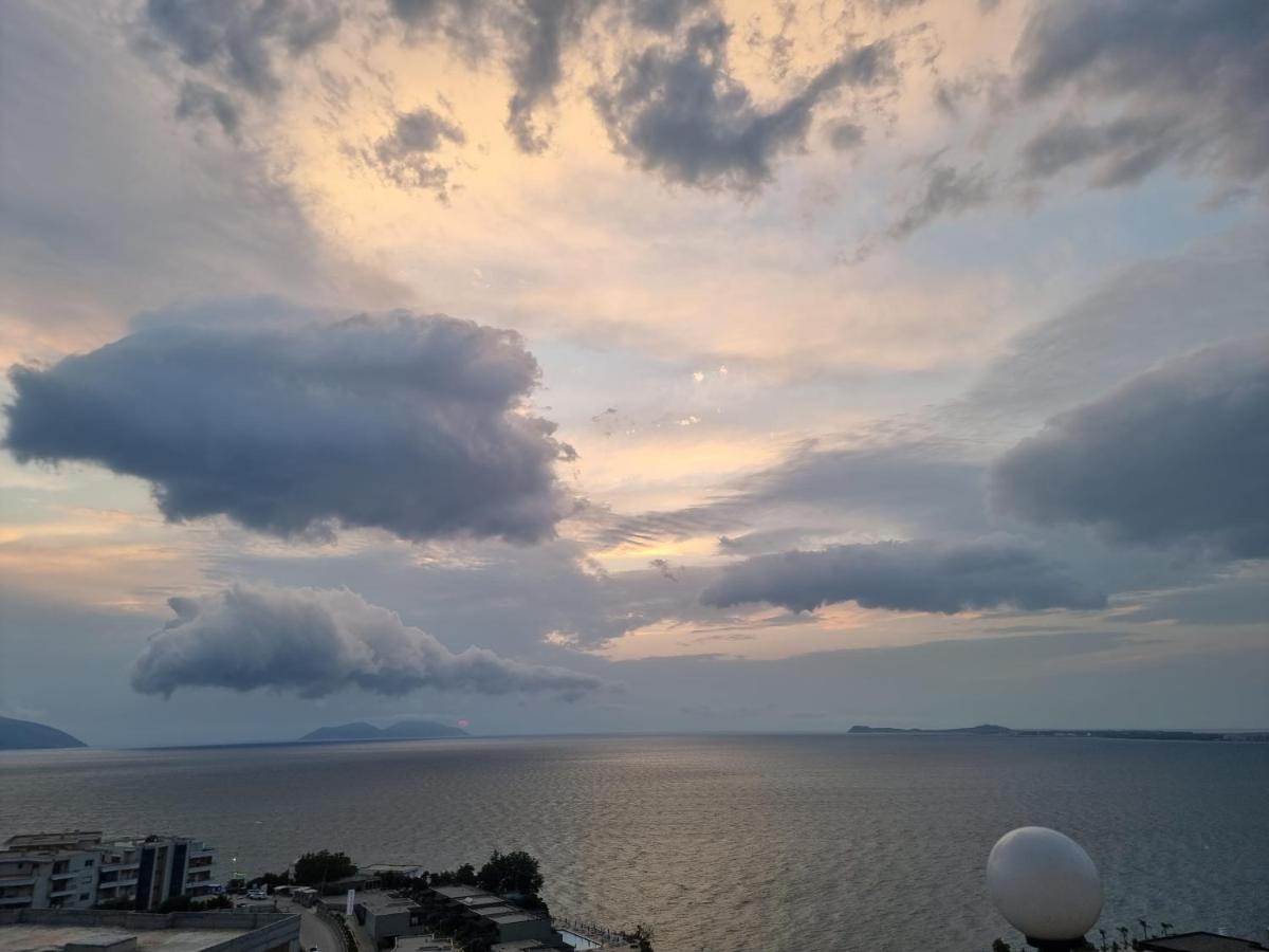 Hotel Ble Ble Vlorë Buitenkant foto