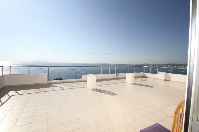 Hotel Ble Ble Vlorë Buitenkant foto
